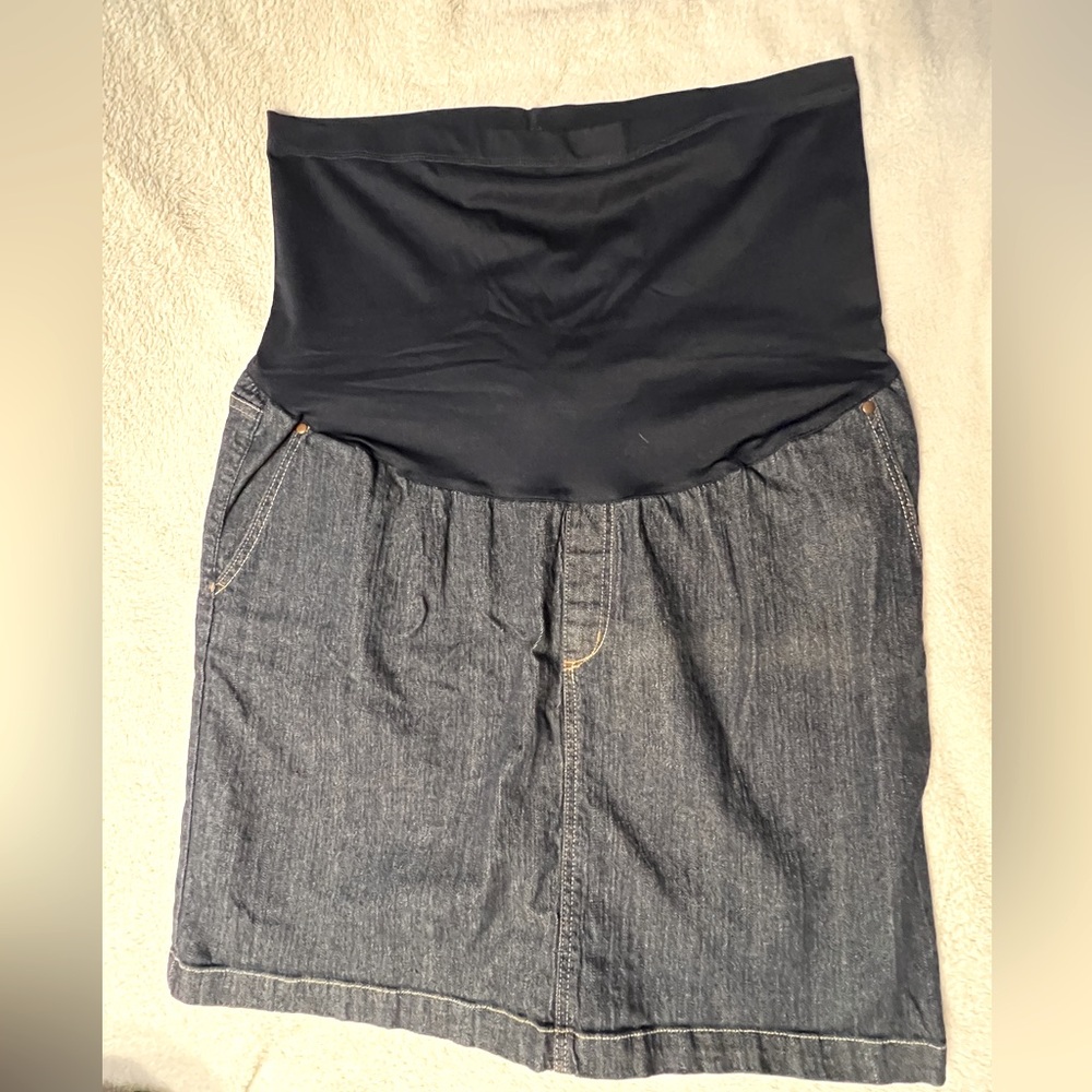 Liz Lange Maternity denim skirt